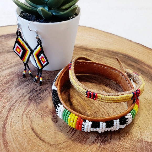 AUTHENTIC INDIGENOUS TRIBAL EARRINGS & BRACELET SET - Picture 4 of 5